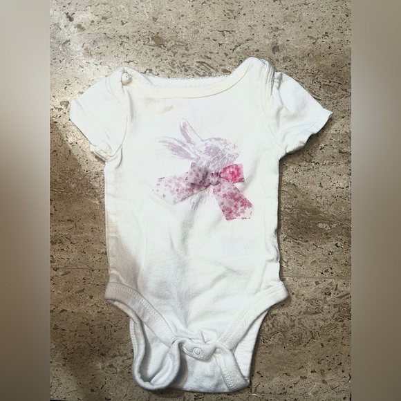 Newborn White Onesie Easter Bunny Bow T shirt - Picture 1 of 5